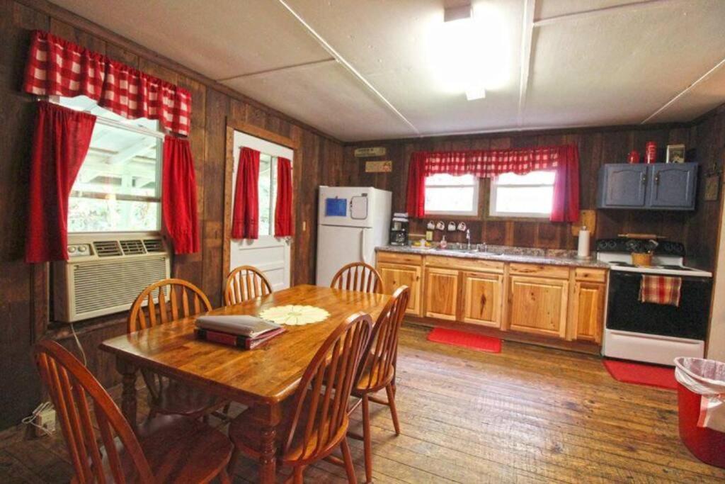 Creekside 1920'S Farmhouse Villa Bryson City Exterior photo